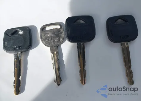 2004 Toyota Corolla Le from USA, damaged, VIN 2T1BR32E94C302309